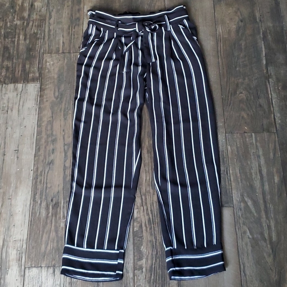 Harmony + Havoc Striped Cropped Paperbag Trousers - Picture 2 of 8